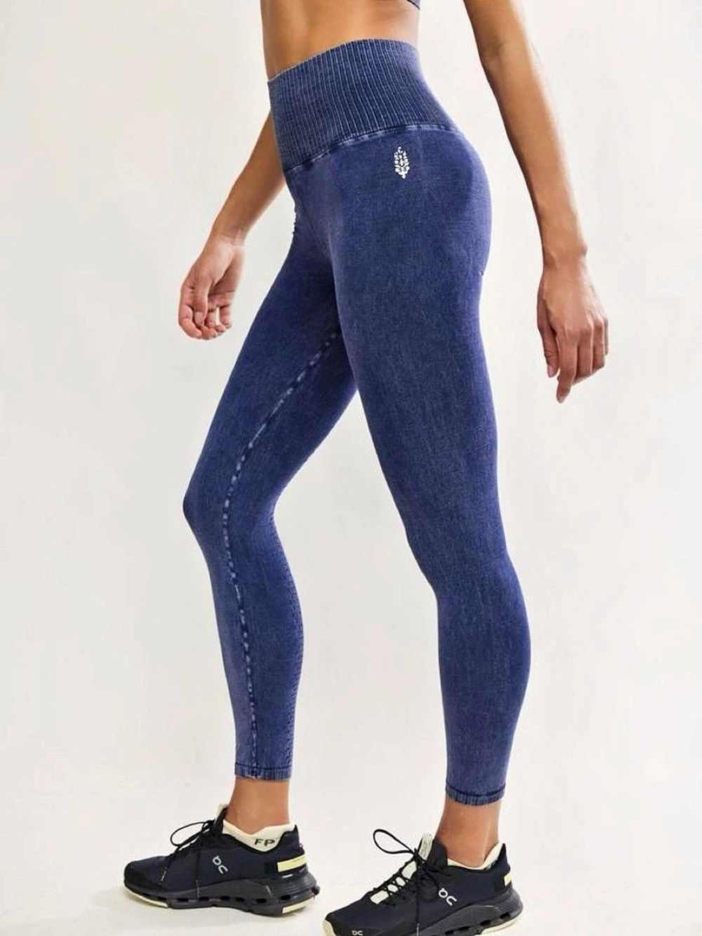 Free People FP Movement Deepest Navy Good Karma Legging Size M/L